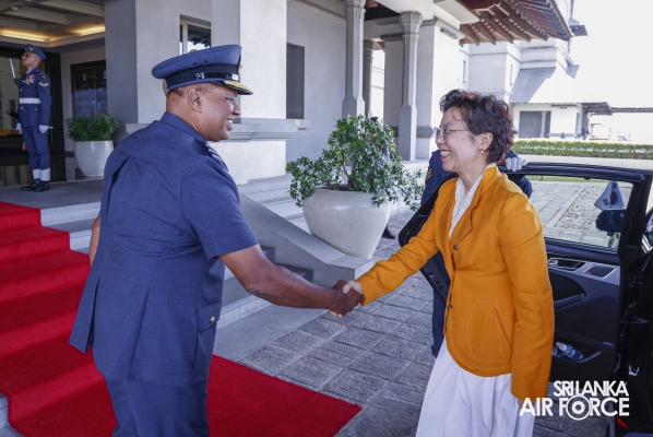 AMBASSADOR OF THE REPUBLIC OF KOREA TO SRI LANKA CALLS ON THE COMMANDER