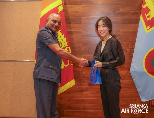 AMBASSADOR OF THE REPUBLIC OF KOREA TO SRI LANKA CALLS ON THE COMMANDER