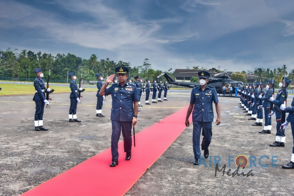 NEW
HANGAR FOR THE UAV RESEARCH DEVELOPMENT PROJECT DECLARED OPEN BY
COMMANDER