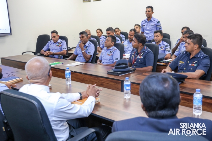 DIRECTORATE OF LOGISTICS CONDUCTS AN EXPERIENCE SHARING SESSION AND REFRESHER TRAINING PROGRAMME FOR SLAF LOAD MASTERS