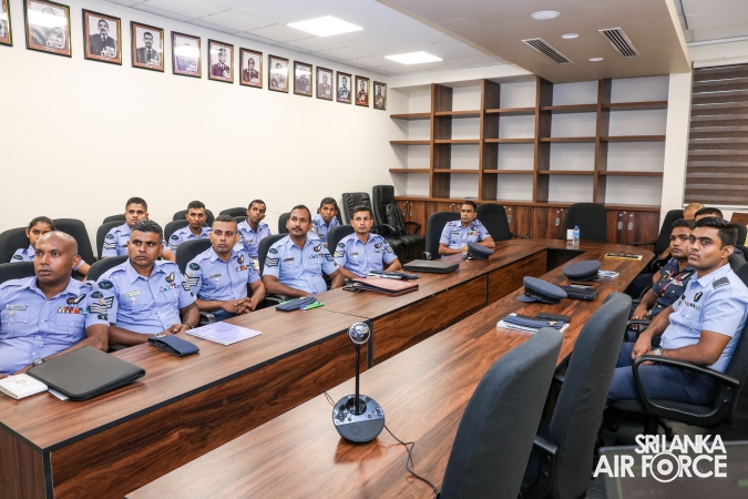 DIRECTORATE OF LOGISTICS CONDUCTS AN EXPERIENCE SHARING SESSION AND REFRESHER TRAINING PROGRAMME FOR SLAF LOAD MASTERS