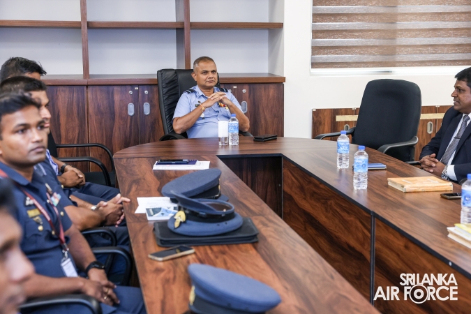 DIRECTORATE OF LOGISTICS CONDUCTS AN EXPERIENCE SHARING SESSION AND REFRESHER TRAINING PROGRAMME FOR SLAF LOAD MASTERS