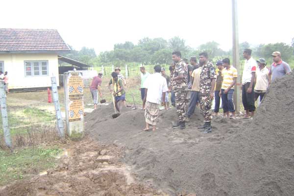 ගං වතුරෙන් අවතැන් වූවන් හට ගුවන් හමුදා මාමඩුව කදවුරෙන් පිළිසරණක්