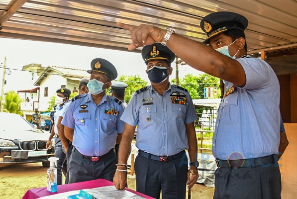 COMMANDER VISITS MULLERIYAWA BASE HOSPITAL CONSTRUCTION SITE