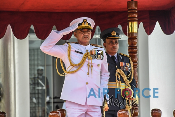 Outgoing Commander of the Navy calls on the Commander of the Air Force