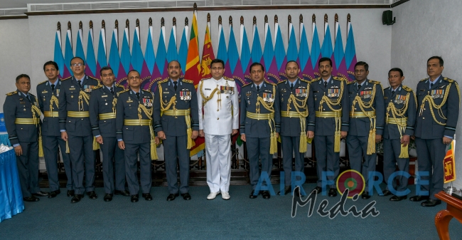 Newly Appointed Commander of the Navy Calls on the Commander of the Air Force