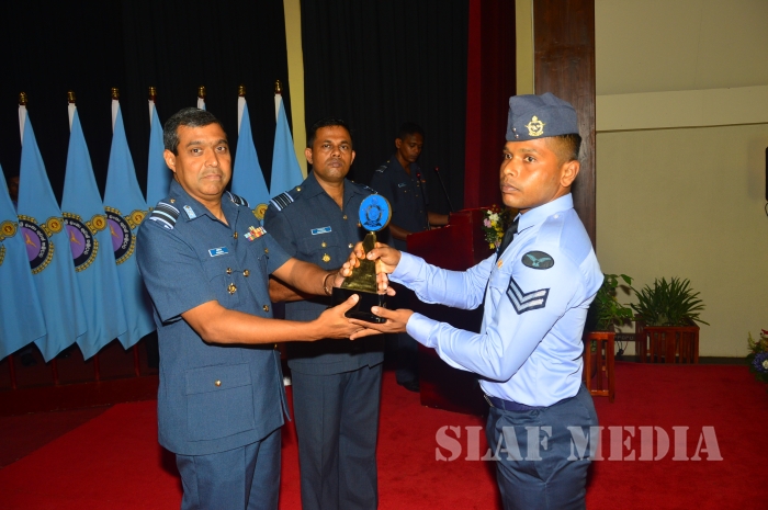 The Certificate Awarding Ceremony of the no. 02 English Medium and no. 73 Sinhala Medium Non Commissioned Officers’ Management