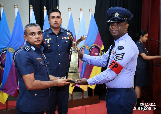 CERTIFICATE AWARDING CEREMONY OF NO. 28 ENGLISH MEDIUM AND NO. 99 SINHALA MEDIUM NON-COMMISSIONED OFFICERS' MANAGEMENT COURSES
