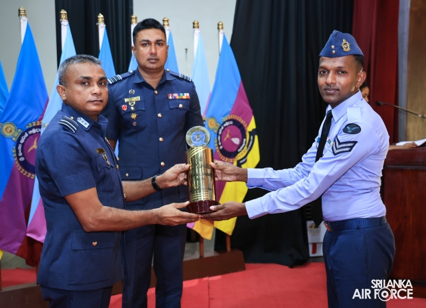 CERTIFICATE AWARDING CEREMONY OF NO. 28 ENGLISH MEDIUM AND NO. 99 SINHALA MEDIUM NON-COMMISSIONED OFFICERS' MANAGEMENT COURSES