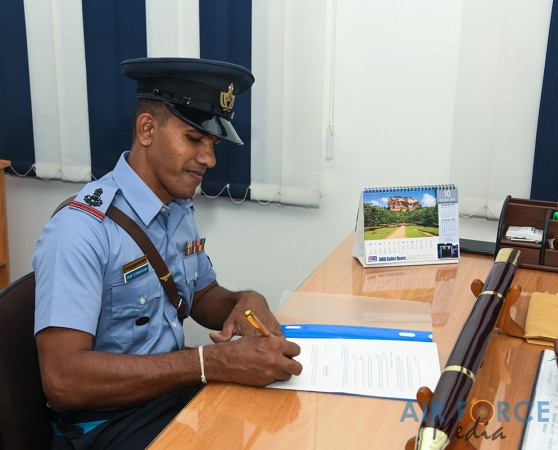 NEW COMMAND
MASTER WARRANT OFFICER TAKES OVER DUTIES