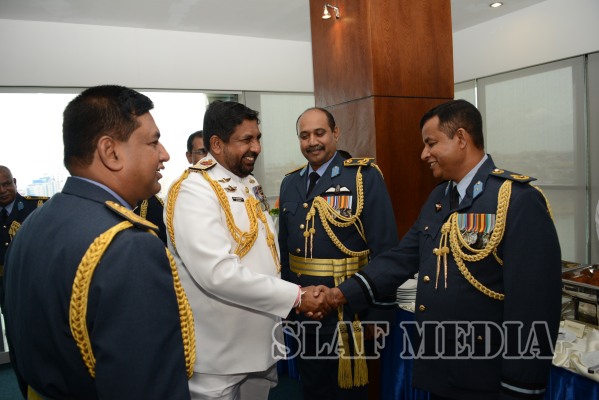 New Navy Chief Calls on the Commander of the Air Force