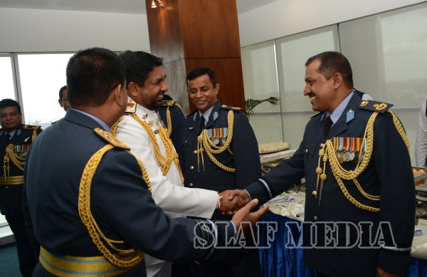 New Navy Chief Calls on the Commander of the Air Force