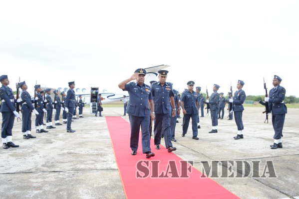 Outgoing Commander Bids Farewell