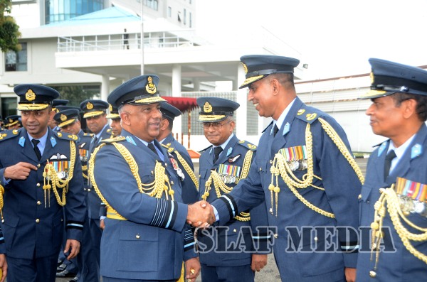 Outgoing Commander Bids Farewell