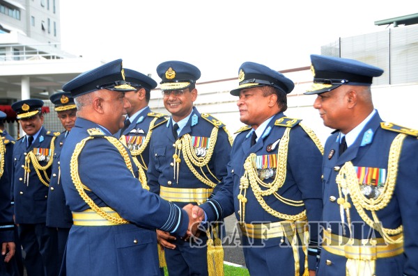 Outgoing Commander Bids Farewell