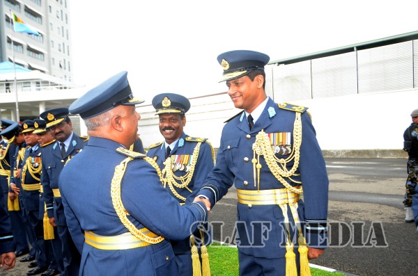 Outgoing Commander Bids Farewell