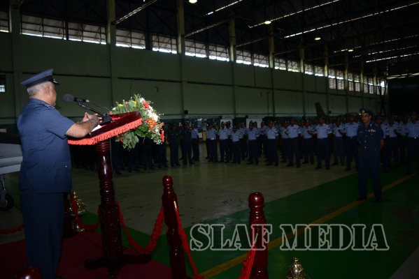 Outgoing Commander Bids Farewell