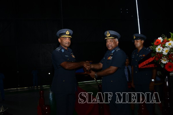 Outgoing Commander Bids Farewell