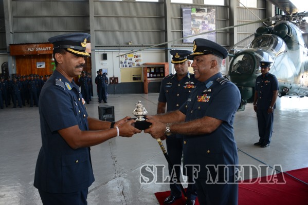 Outgoing Commander Bids Farewell
