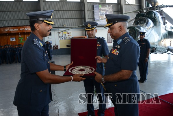 Outgoing Commander Bids Farewell