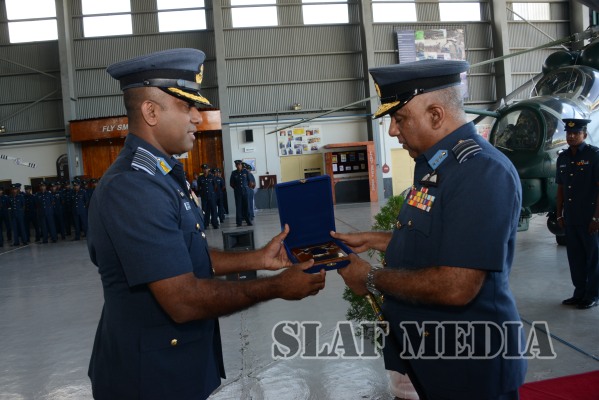Outgoing Commander Bids Farewell