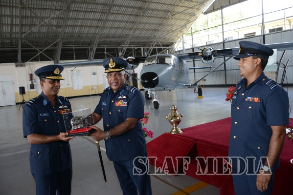 Outgoing Commander Bids Farewell