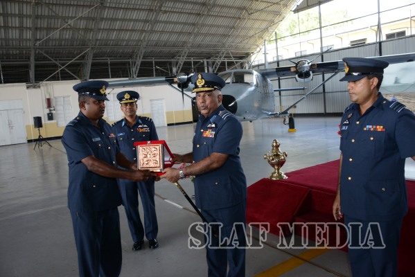 Outgoing Commander Bids Farewell