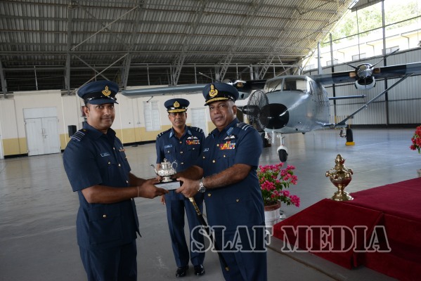 Outgoing Commander Bids Farewell
