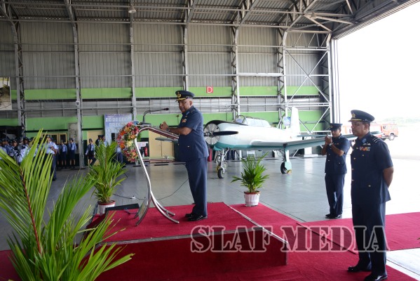 Outgoing Commander Bids Farewell