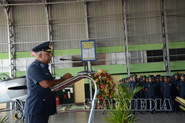 Outgoing Commander Bids Farewell