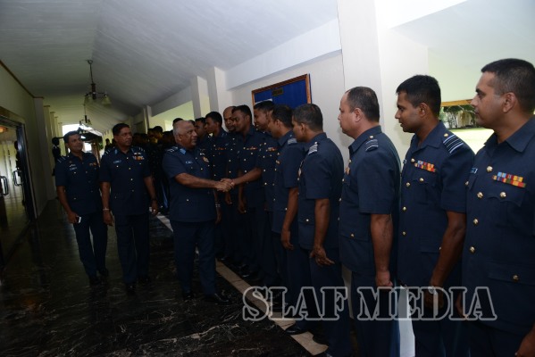 Outgoing Commander Bids Farewell