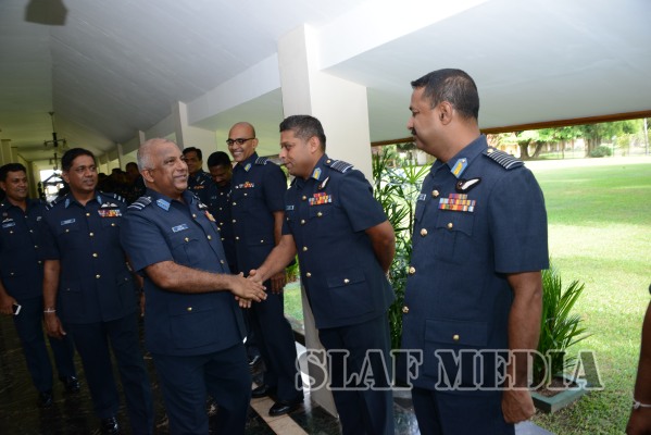 Outgoing Commander Bids Farewell