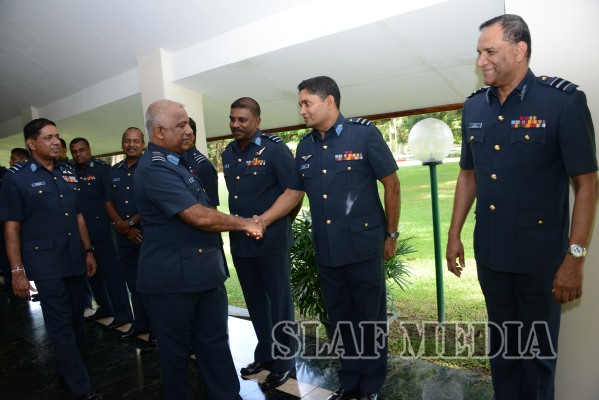 Outgoing Commander Bids Farewell