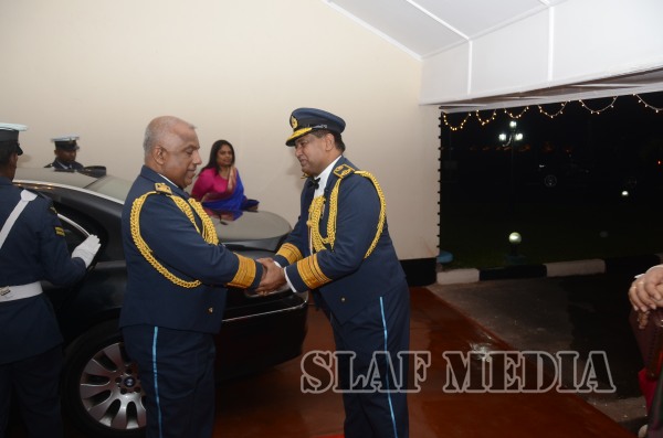 Outgoing Commander Bids Farewell