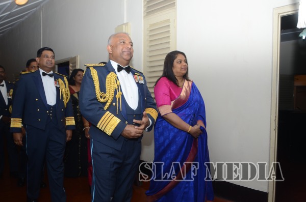 Outgoing Commander Bids Farewell