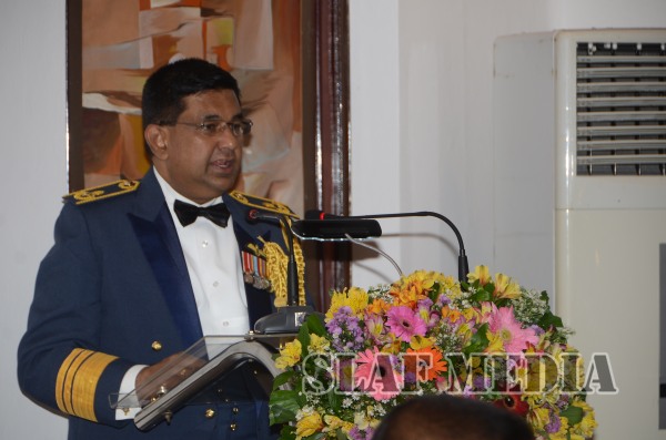 Outgoing Commander Bids Farewell