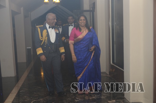 Outgoing Commander Bids Farewell