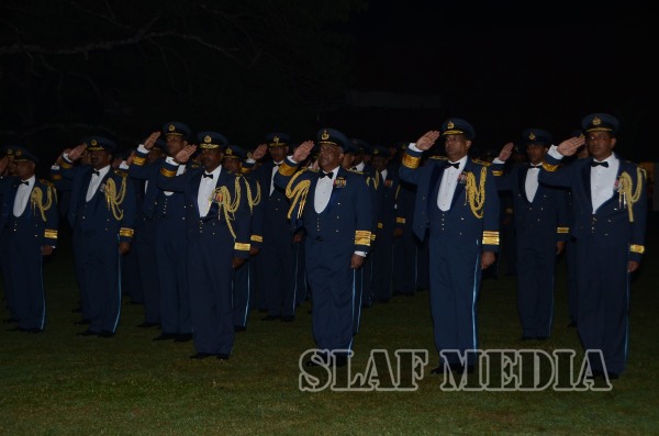 Outgoing Commander Bids Farewell