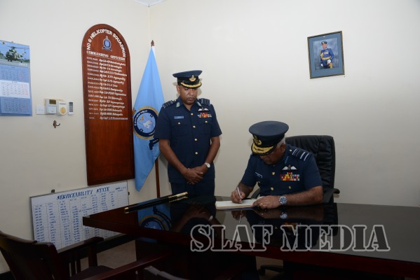 Outgoing Commander Bids Farewell