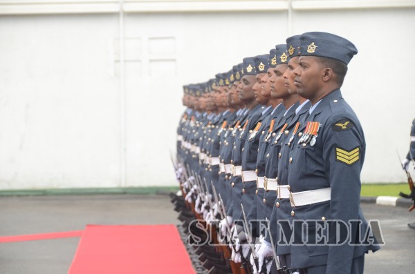 Outgoing Commander Bids Farewell