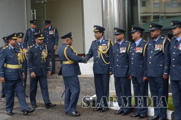 Outgoing Commander Bids Farewell