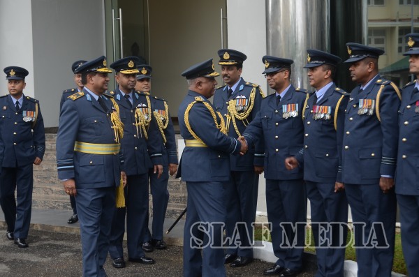 Outgoing Commander Bids Farewell