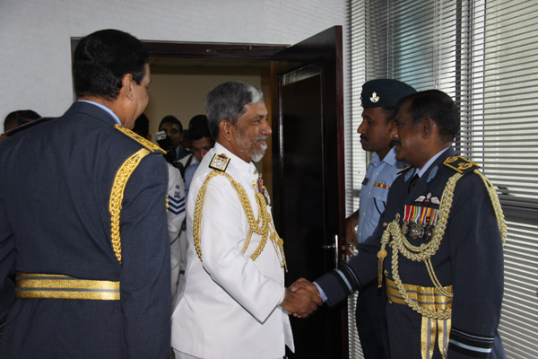 Outgoing Navy Commander Visits SLAF Headquarters