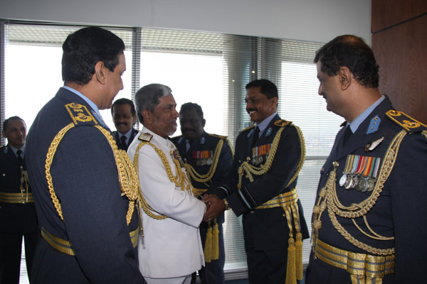 Outgoing Navy Commander Visits SLAF Headquarters