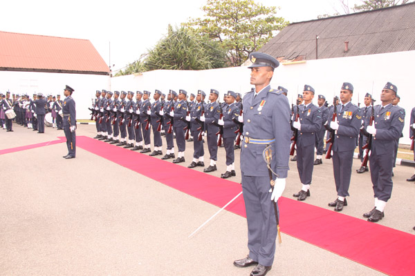 Outgoing Navy Commander Visits SLAF Headquarters