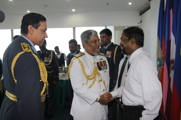 Outgoing Navy Commander Visits SLAF Headquarters