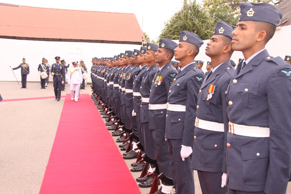 Outgoing Navy Commander Visits SLAF Headquarters