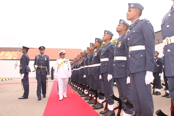 Outgoing Navy Commander Visits SLAF Headquarters