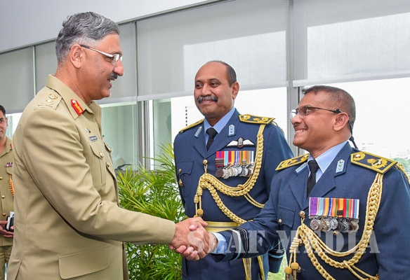 Pakistan Chairman of the Joint Chiefs of Staff Committee Calls on the Commander