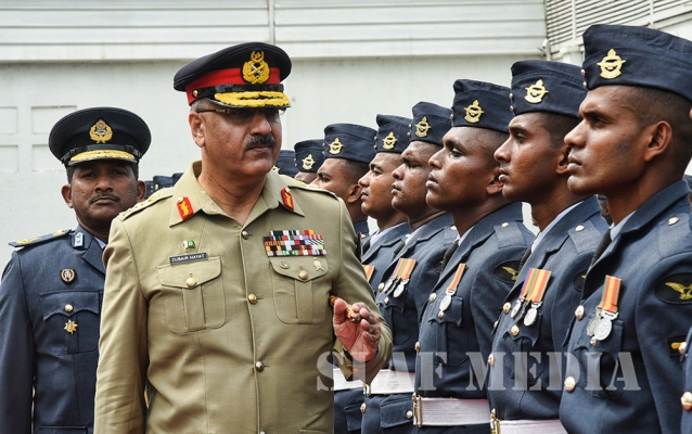 Pakistan Chairman of the Joint Chiefs of Staff Committee Calls on the Commander